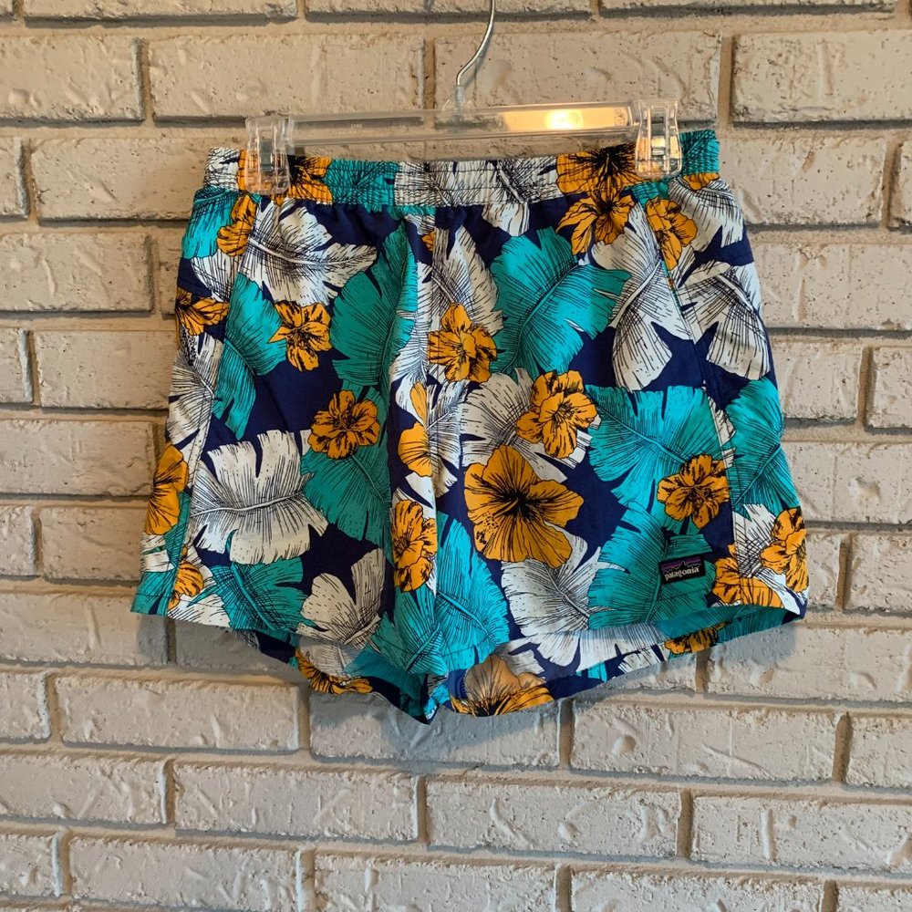 PATAGONIA Women's Baggies Shorts Tropical Print - Size Medium